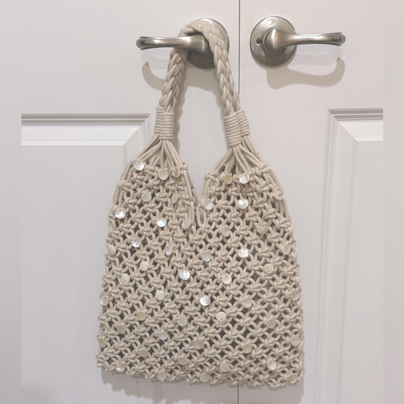 NWT J. Crew Cadiz Hand Knotted Crochet Rope Tote with Paillettes off white/cream - Picture 4 of 8